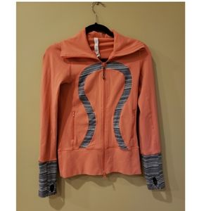 Lululemon in stride jacket 2